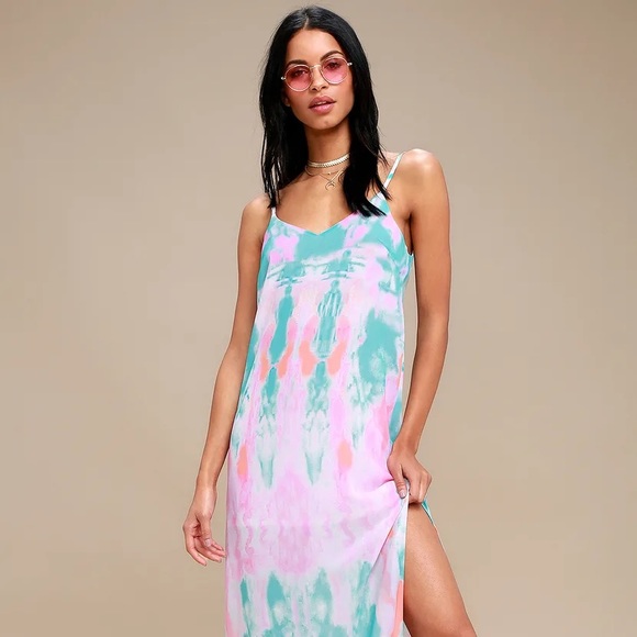 Lulus Dresses & Skirts - NWT Flying Watercolors Fuchsia Print Maxi Dress